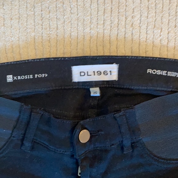 DL1961 Rosie Maternity Jean in Black, size 25 - Picture 2 of 3